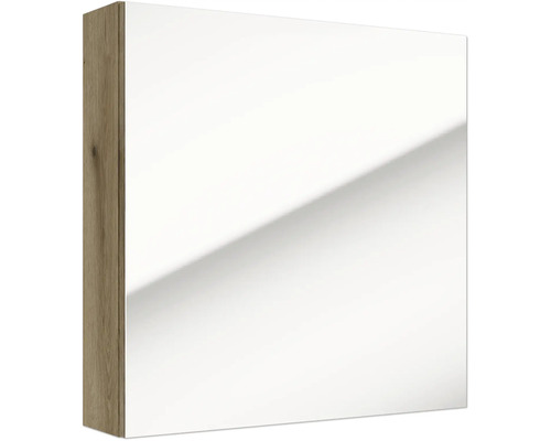 Miroir de salle de bain avec décor en bois latéral.