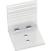 Équerre en aluminium en forme de L avec surface striée et quatre trous de fixation.