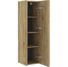 Geöffneter Hängeschrank in Holzoptik mit drei Einlegeböden und sichtbaren Scharnieren an der Tür.