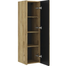 Armoire haute moderne aspect chêne avec porte ouverte, trois étagères et grand espace de rangement.