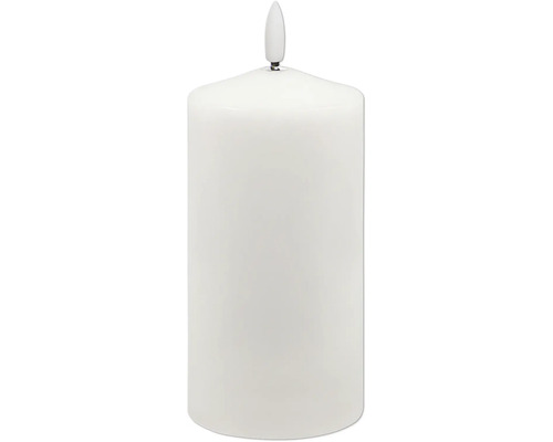 LED-Stumpenkerze mit flammenförmiger Spitze.