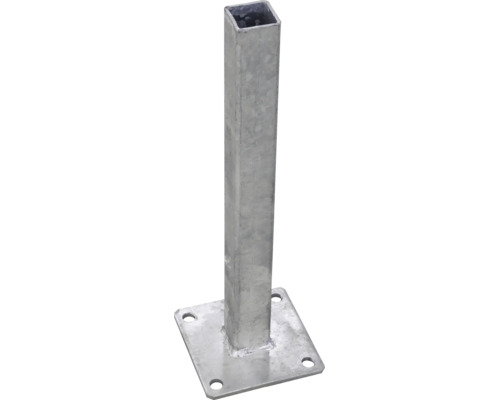 Support de poteau à visser en acier galvanisé à chaud pour poteaux carrés en bois avec platine et quatre trous de fixation.