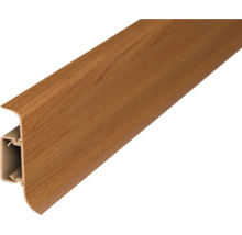 Sockelleiste mit Holzoptik und integriertem Kabelkanal.