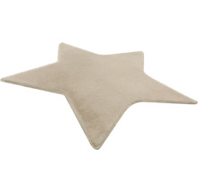 Sternförmiger Teppich aus weichem Plüschmaterial.