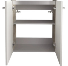 Offener Badezimmer-Unterschrank mit einem Einlegeboden und Innenseiten in Holzoptik.