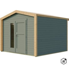 Abri de jardin moderne en bois avec toit en bâtière et porte double avec insert en verre pour ranger les outils de jardin. (Image AI modified or generated)