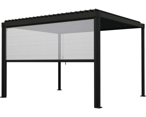 Freistehende anthrazitfarbene Pergola aus Metall mit Lamellendach und grauem seitlichem Sichtschutzrollo.