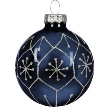 Dunkelblaue Christbaumkugel aus Glas mit silbernem Glitzermuster in geometrischer Form und Schneeflockenmotiven.