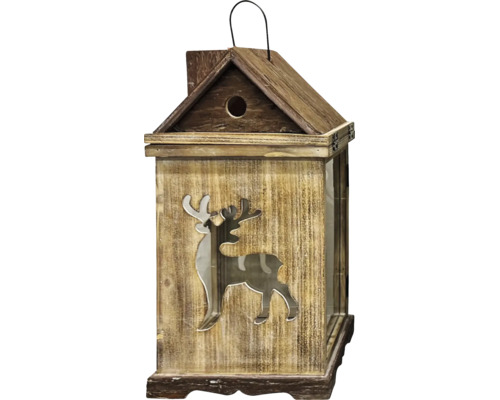 Hausförmige Laterne aus Holz mit Glaseinsätzen, einem Hirsch-Ausschnitt auf der Vorderseite und einem Drahtbügel zum Aufhängen.