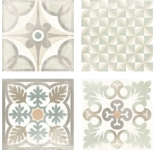 Set aus vier quadratischen Fliesen mit unterschiedlichen geometrischen und floralen Mustern im Vintage-Stil.