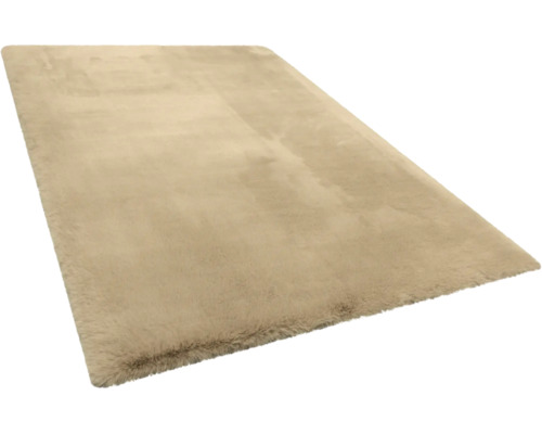 Rechteckiger Hochflor-Teppich mit weicher Oberfläche.