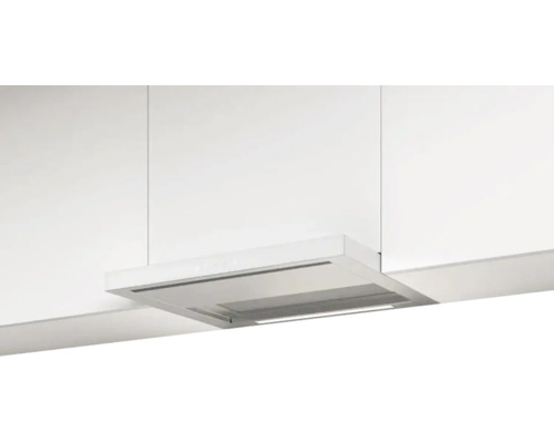 In Küchenoberschränke integrierte Flachschirm-Dunstabzugshaube mit modernem Design und integrierter Beleuchtung.