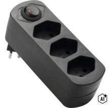 Adaptateur triple prise avec interrupteur pour prise de courant (Image AI modified or generated)