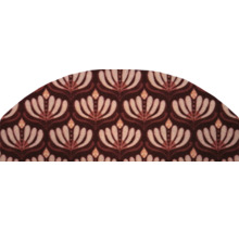 Marchette d'escalier demi-lune en moquette avec motif d'éventail Art déco élégant.