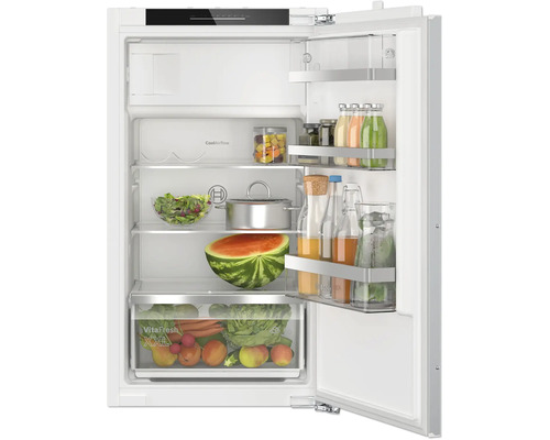 Bosch Einbaukühlschrank mit VitaFresh XXL Schublade und CoolAirflow System, geöffnet mit Lebensmitteln befüllt.