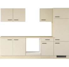 Cuisine équipée moderne avec placards muraux, meubles bas, niche pour appareils électroménagers et plan de travail au design intemporel.