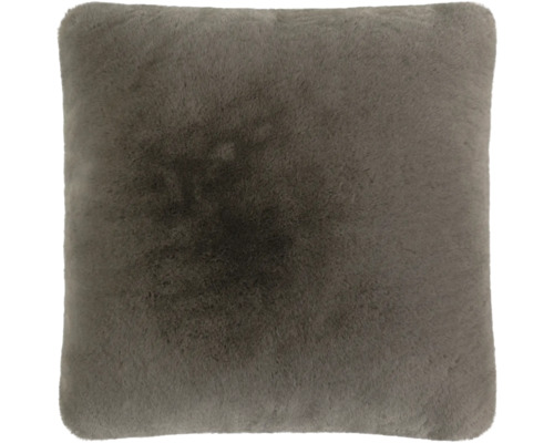 Coussin décoratif carré et doux avec un aspect fausse fourrure.