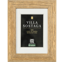 Cadre photo en bois avec passe-partout et fiche d information Villa Sostaga avec certification FSC