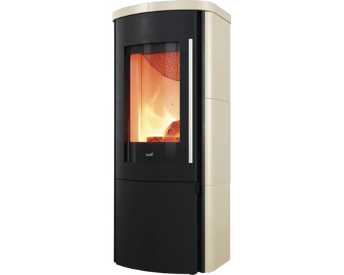 Poêle à bois moderne Hark avec fenêtre et feu ardent
