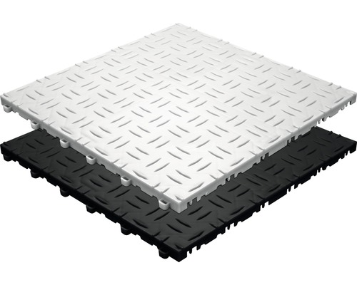 Deux dalles de sol avec motif en tôle striée