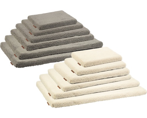 Plusieurs coussins pour chien en peluche teddy de différentes tailles