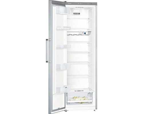 Réfrigérateur ouvert avec étagères et bac à légumes