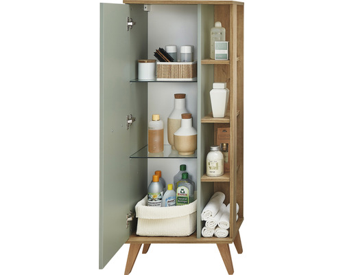 Armoire de salle de bains ouverte avec étagères pour ranger les articles de toilette