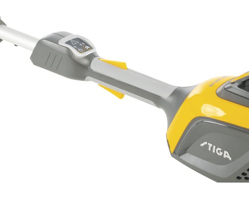 Detailansicht einer gelben Stiga Heckenschere mit Bedienelementen