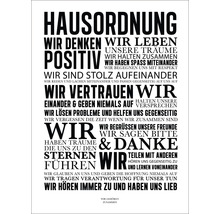 Wanddekoration mit dem Text Hausordnung