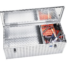 Coffre à outils en aluminium ouvert avec outils