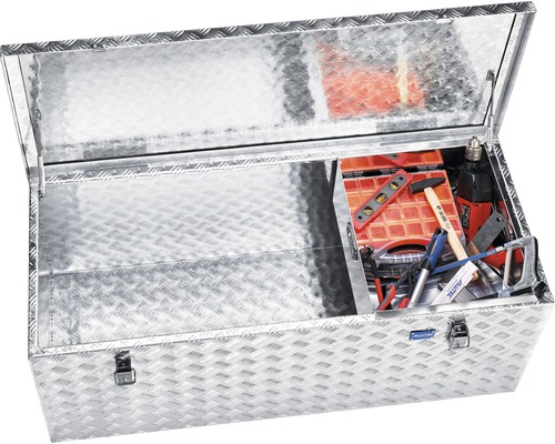 Coffre à outils en aluminium ouvert avec outils