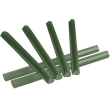 Plusieurs profilés en plastique verts