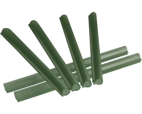 Plusieurs profilés en plastique verts
