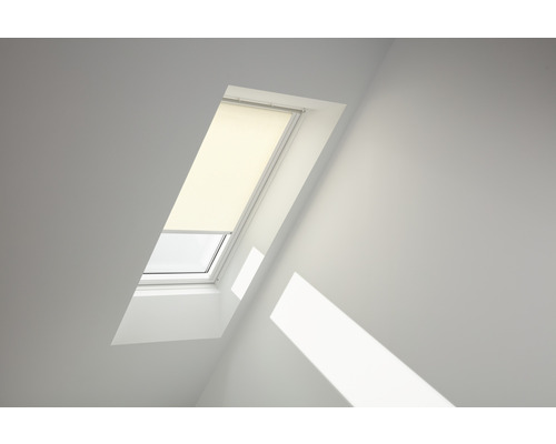 Store tamisant VELUX beige uni à commande manuelle cadre blanc RFL SK06 1086SWL