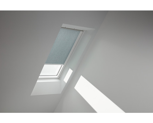 Store tamisant VELUX bleu gris uni à commande manuelle cadre blanc RFL M06 4170SWL