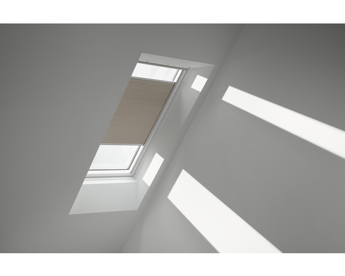 Store plissé alvéolaire Velux gris crème uni à commande manuelle FHC S10 1171S Fenêtre de toit avec store plissé pour réguler la lumière