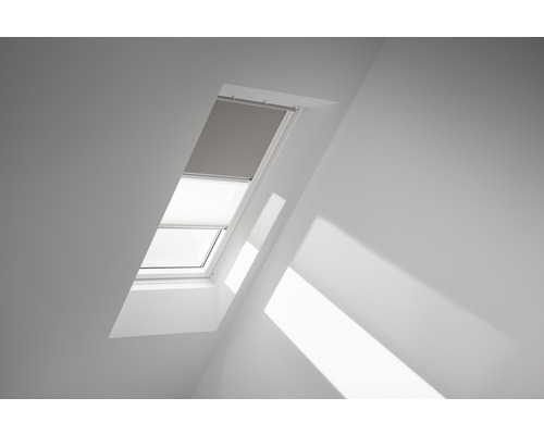 Kit éco Velux store occultant gris uni et store plissé blanc à commande manuelle cadre blanc DFD MK08 0705SWL