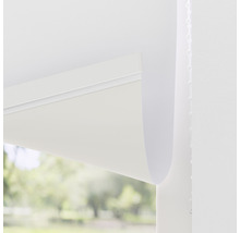 Store enrouleur à la fenêtre avec tissu clair