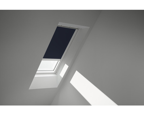 Store occultant VELUX uni bleu foncé à énergie solaire cadre blanc DSL P10 1100SWL