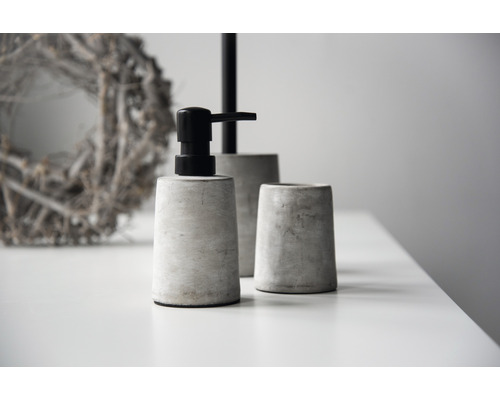 Beton Badezimmer Set mit Seifenspender und Becher