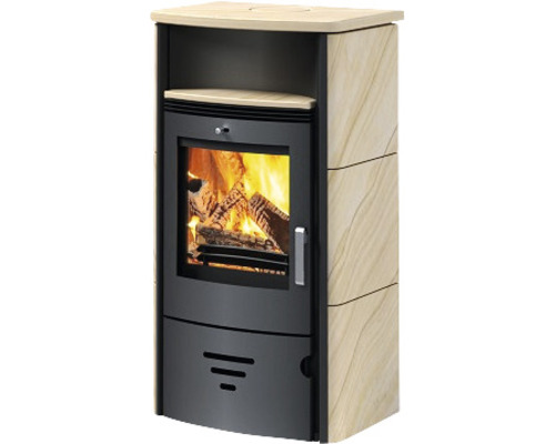 Poêle à bois avec feu de bois