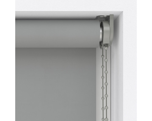 Rollladen mit Kettenzug zur Fensterdekoration