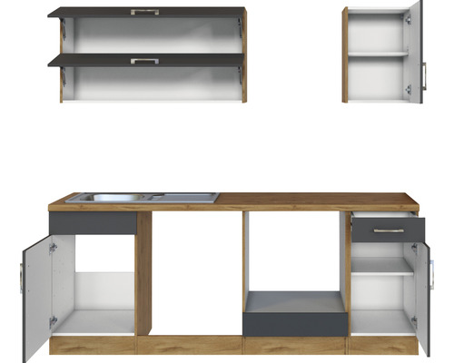 Cuisine équipée avec évier, meubles bas et meubles hauts