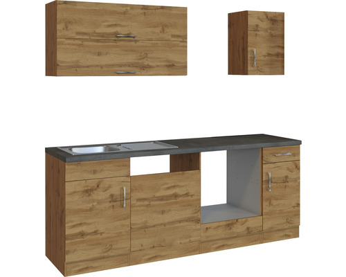 Cuisine équipée avec évier, meubles bas et meubles hauts