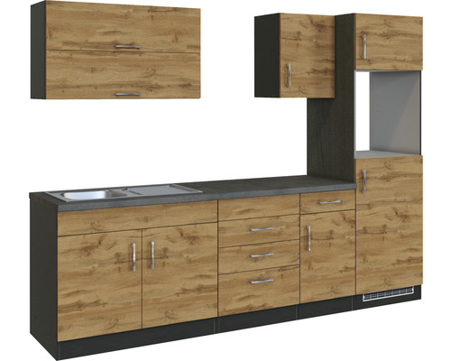 Küchenzeile mit Spüle, Unterschränken und Hängeschränken in Holzoptik