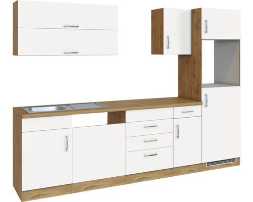 Cuisine équipée avec évier, meubles bas et meubles hauts aspect bois et blanc