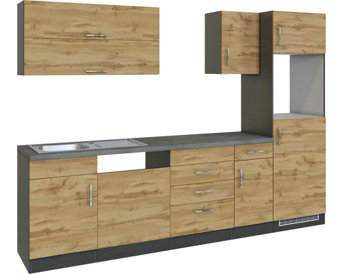 Cuisine complète avec évier et armoires hautes et basses aspect bois