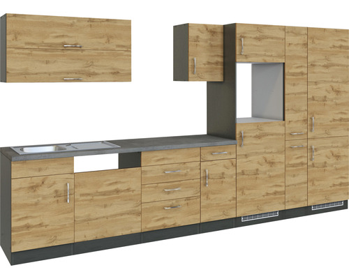 Cuisine équipée avec évier, meubles bas et meubles hauts imitation bois