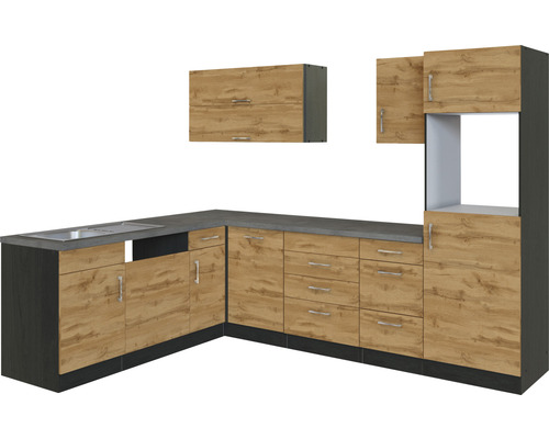 Cuisine équipée avec évier, meubles bas et meubles hauts