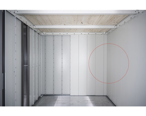 Revêtement intérieur biohort abri de jardin Neo 2C/3B porte à deux vantaux Vue intérieure d''un abri de jardin moderne avec des panneaux muraux blancs et un plafond en bois